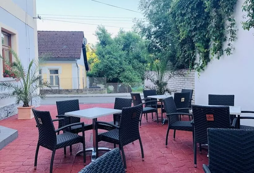 Uniqhotel česky šternberk