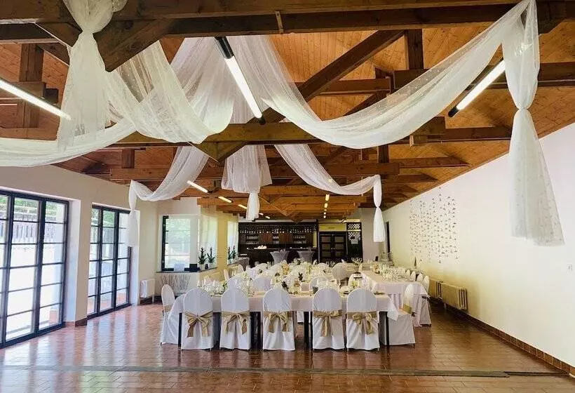 Uniqhotel česky šternberk