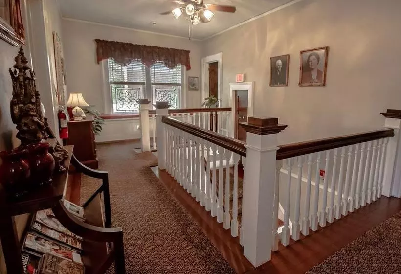 Dickey House Bed & Breakfast