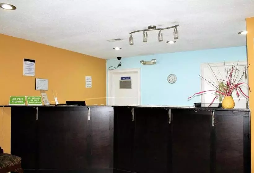 ホテル Airport Inn Chattanooga