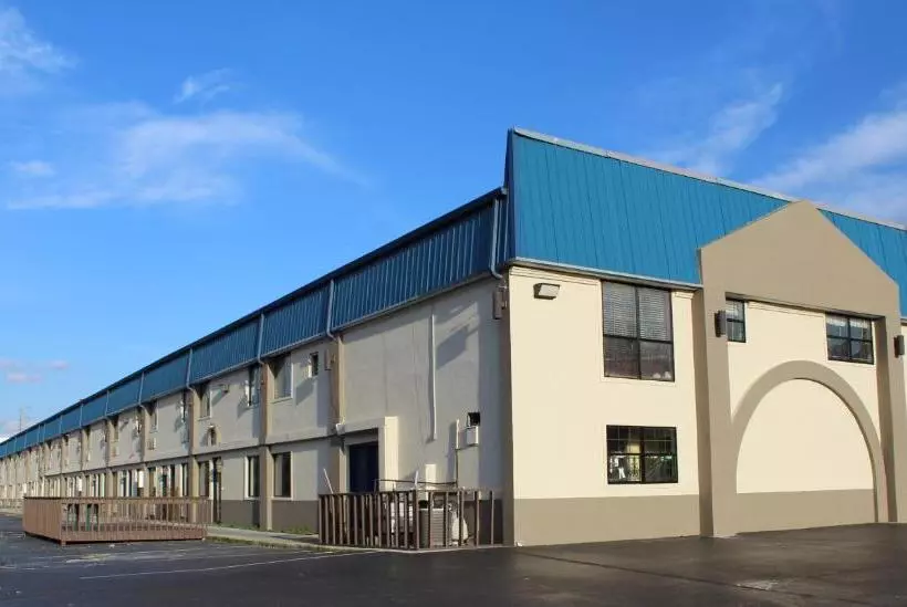 ホテル Airport Inn Chattanooga