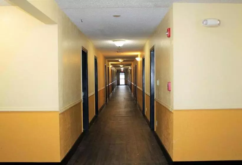 ホテル Airport Inn Chattanooga