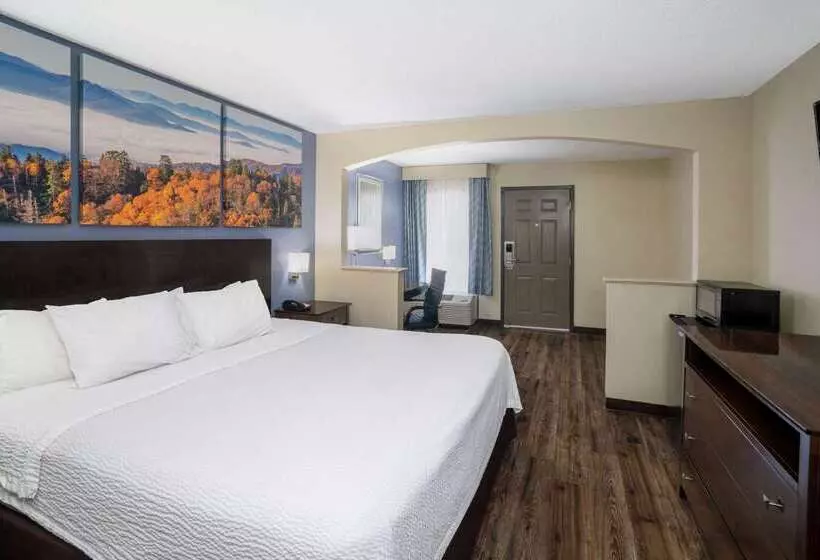 فندق Days Inn By Wyndham Clarksville North Exit 4