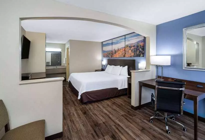 فندق Days Inn By Wyndham Clarksville North Exit 4