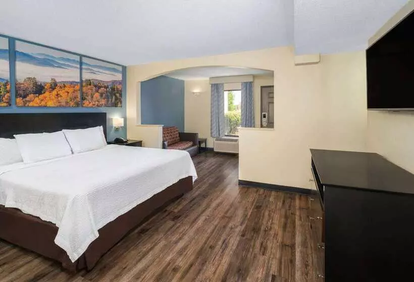 فندق Days Inn By Wyndham Clarksville North Exit 4