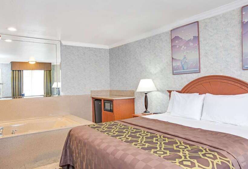 בית מלון כפרי Days Inn By Wyndham Los Angeles Lax/ Redondo&manhattanbeach