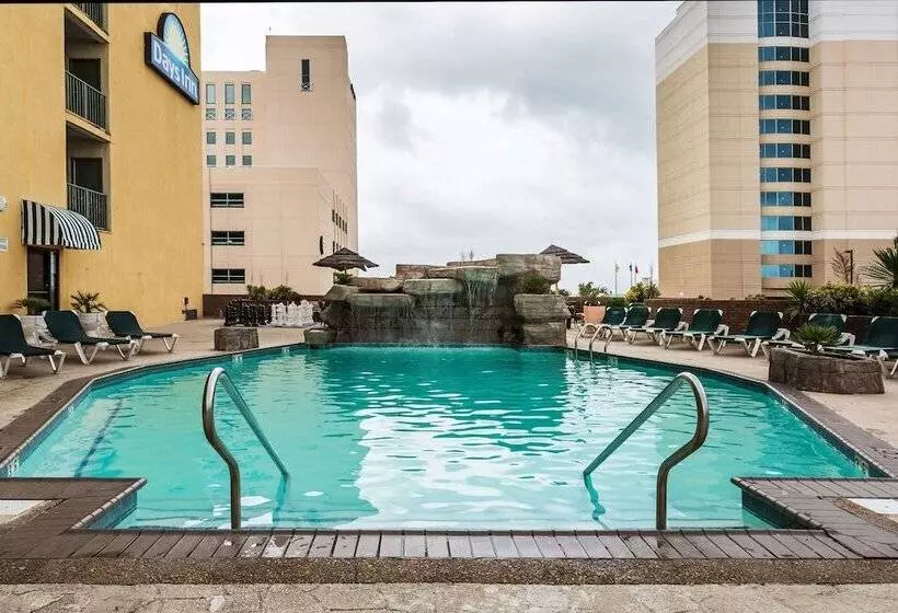 ホテル Days Inn By Wyndham Virginia Beach At The Beach