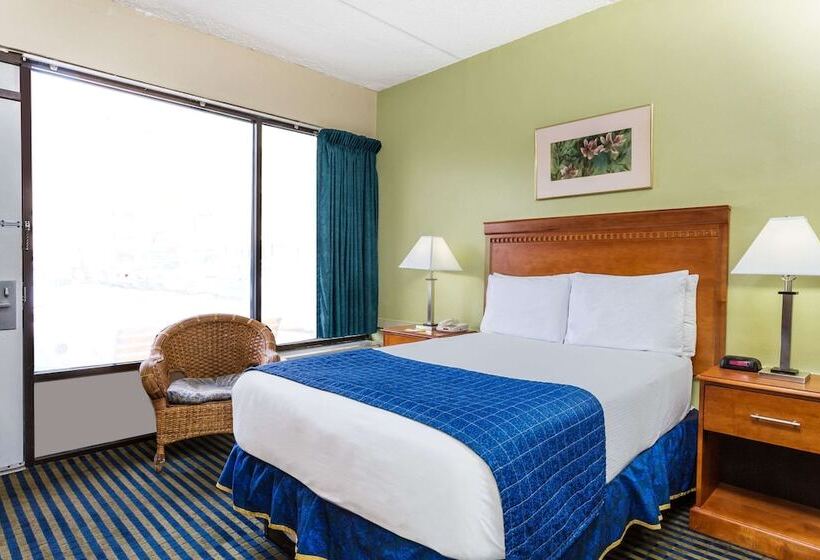 Otel Days Inn By Wyndham Virginia Beach At The Beach