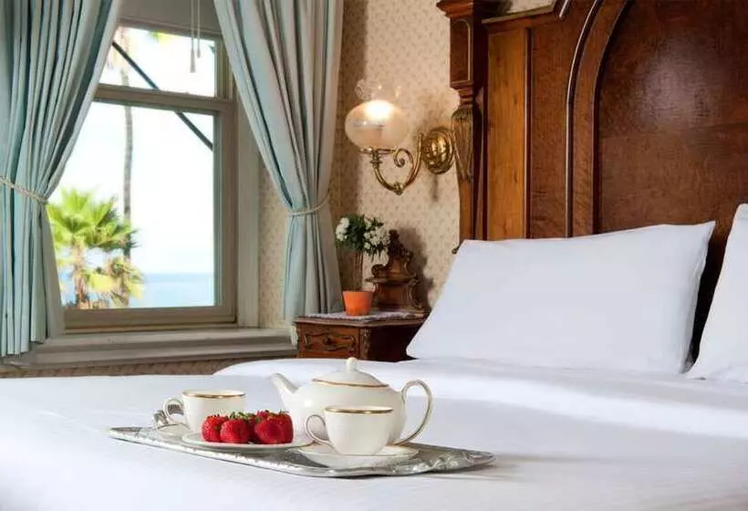 Отель Doryman's Oceanfront Inn