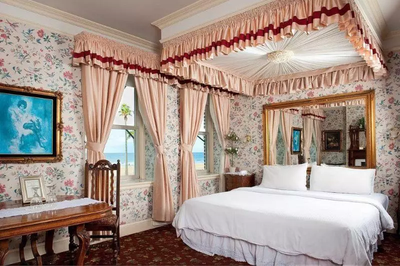 Отель Doryman's Oceanfront Inn