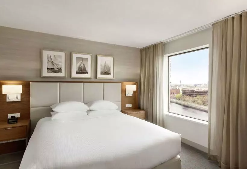 Doubletree Suites By Hilton Hotel Boston   Cambridge