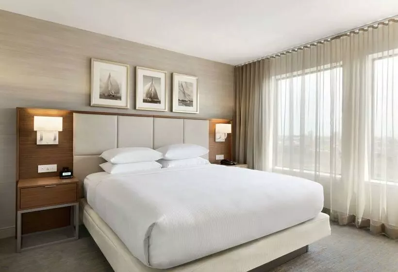 Doubletree Suites By Hilton Hotel Boston   Cambridge
