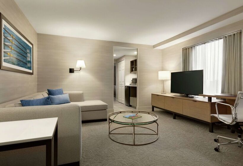 Doubletree Suites By Hilton Hotel Boston Cambridge