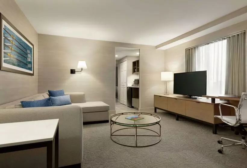 Doubletree Suites By Hilton Hotel Boston   Cambridge