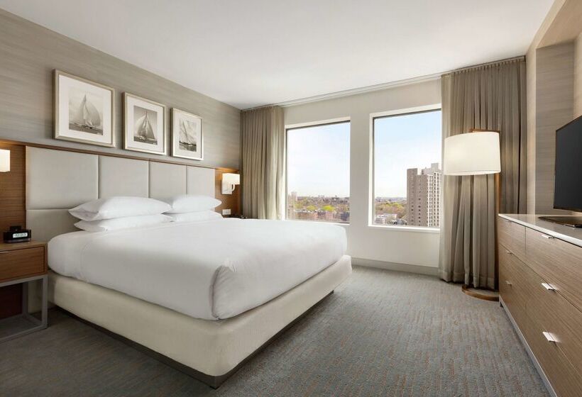 Doubletree Suites By Hilton Hotel Boston Cambridge