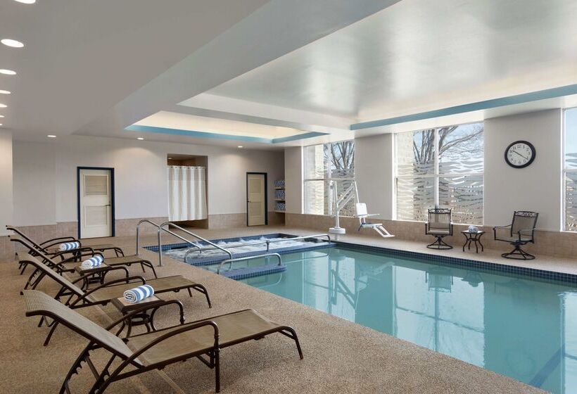 Doubletree Suites By Hilton Hotel Boston Cambridge