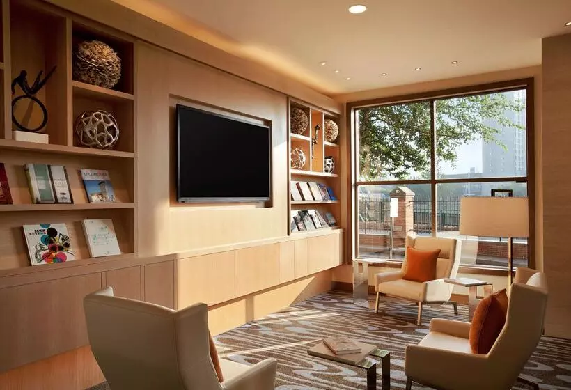 Doubletree Suites By Hilton Hotel Boston   Cambridge