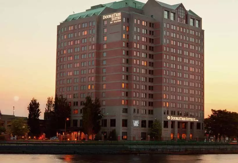 Doubletree Suites By Hilton Hotel Boston   Cambridge