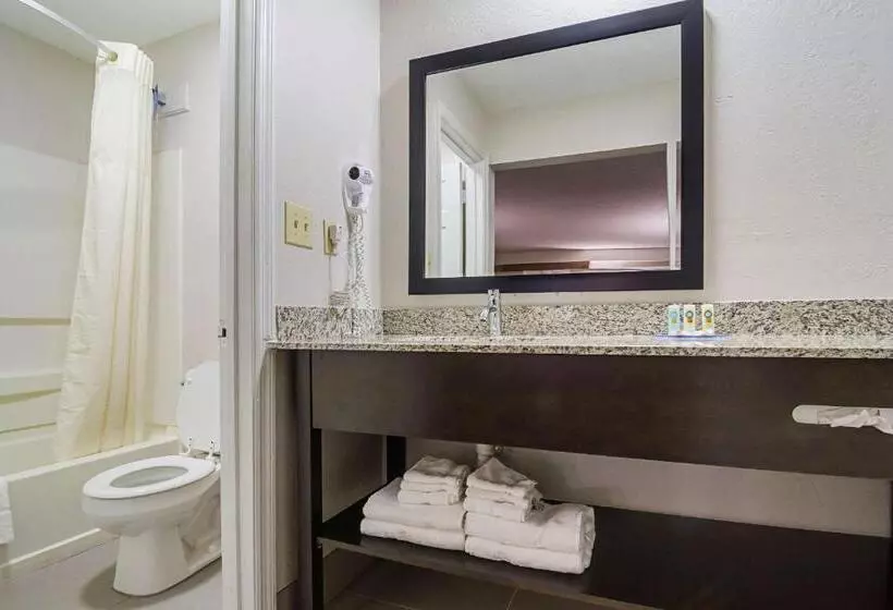 호텔 Quality Inn Raeford