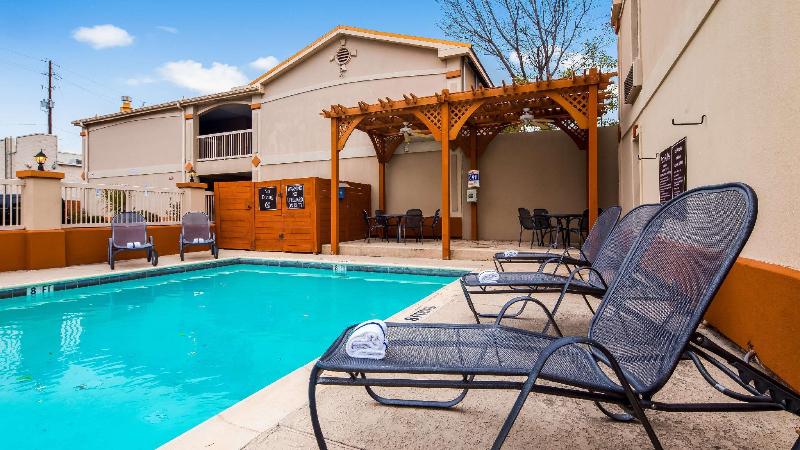 فندق Quality Inn & Suites Dallas Cityplace