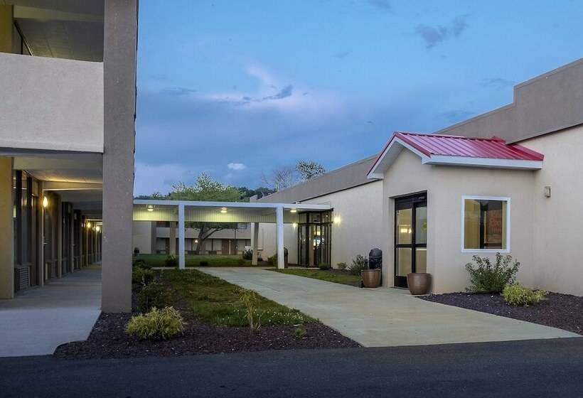 Отель Red Roof Inn Clearfield