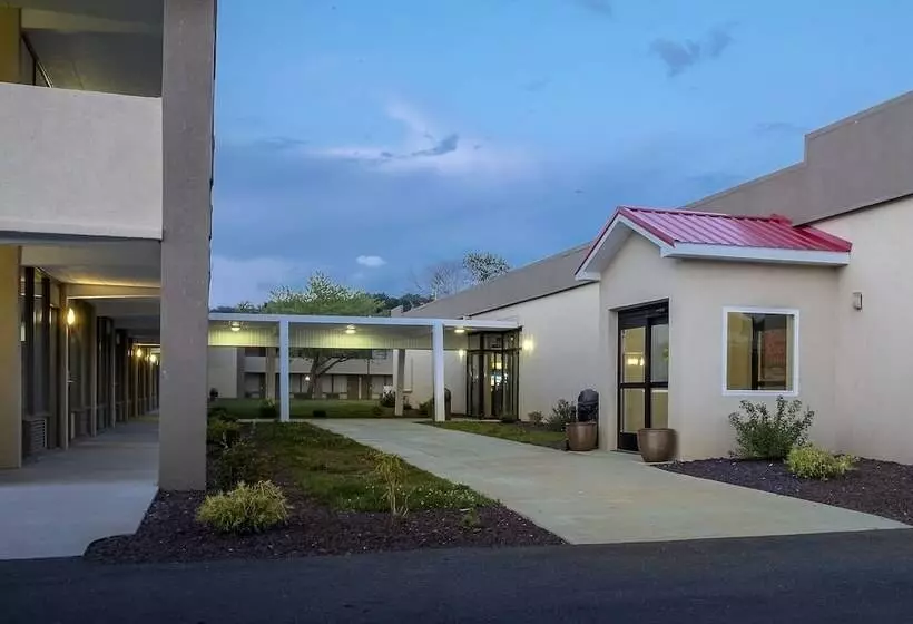 호텔 Red Roof Inn Clearfield