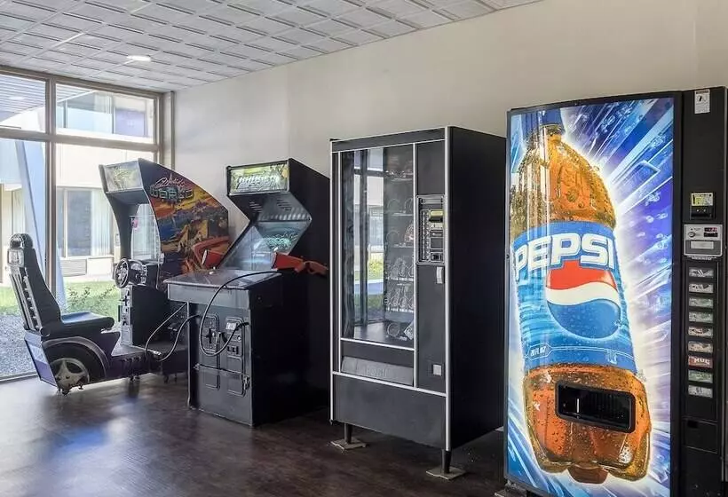 호텔 Red Roof Inn Clearfield