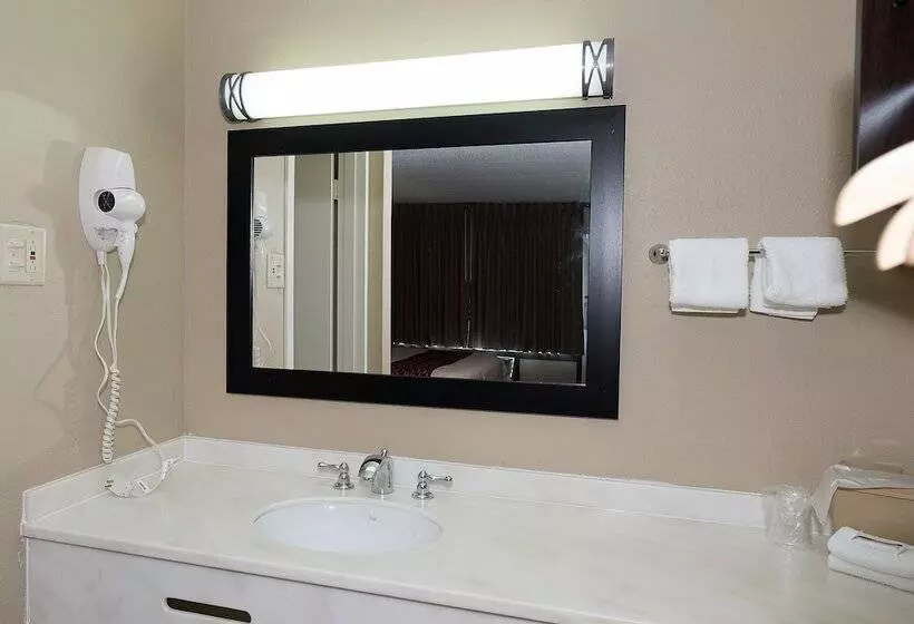 호텔 Red Roof Inn Clearfield