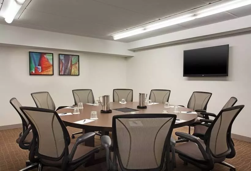 호텔 Sheraton Suites Orlando Airport