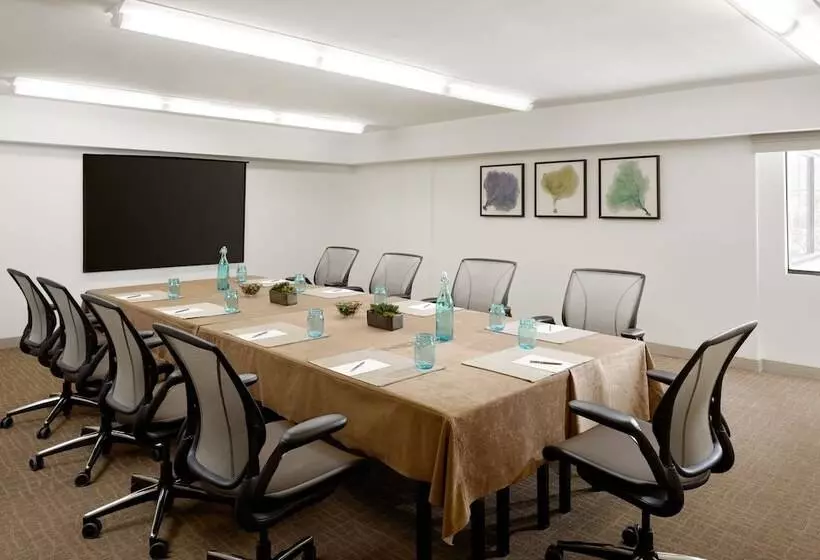 호텔 Sheraton Suites Orlando Airport