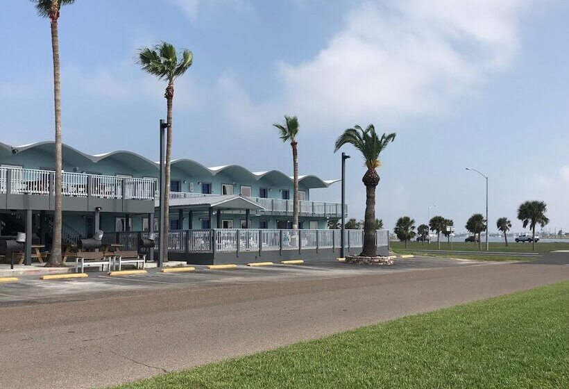 בית מלון כפרי Blue Wave Inn