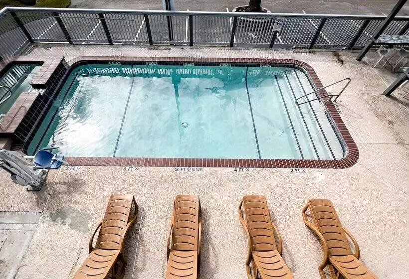 호텔 Blue Wave Inn