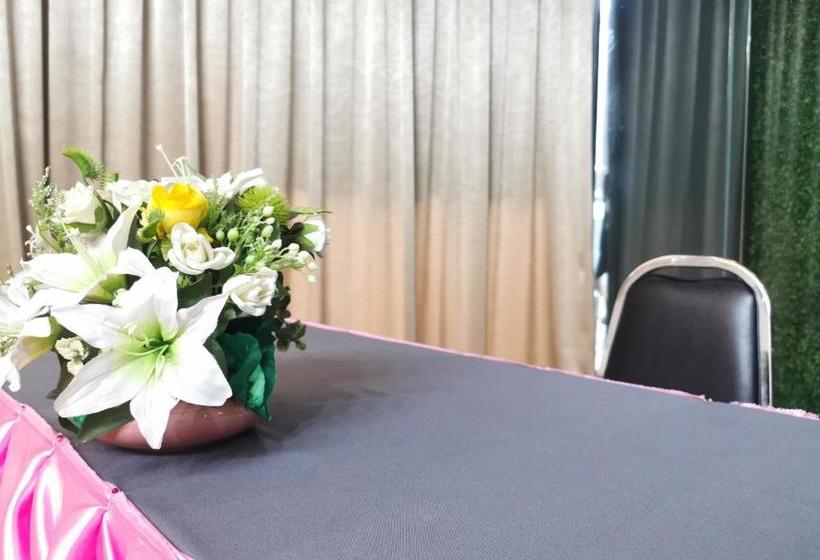 호텔 Hfive Suvarnabhumi