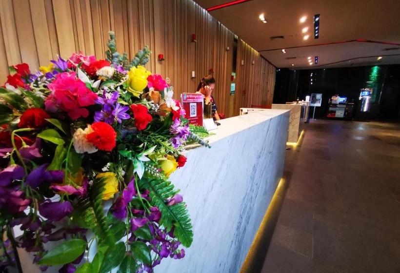 호텔 Hfive Suvarnabhumi