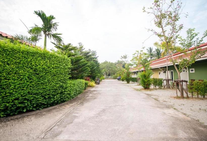 فندق B Banana Resort