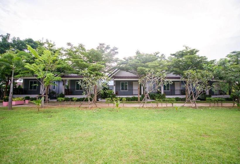 فندق B Banana Resort