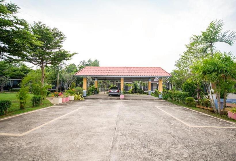 فندق B Banana Resort