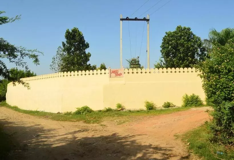 ホテル Motibagh