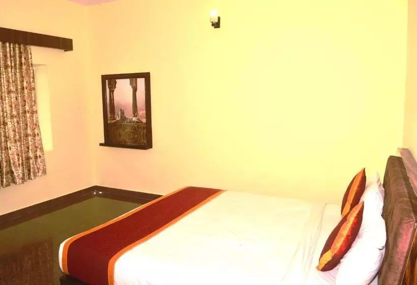 ホテル Motibagh