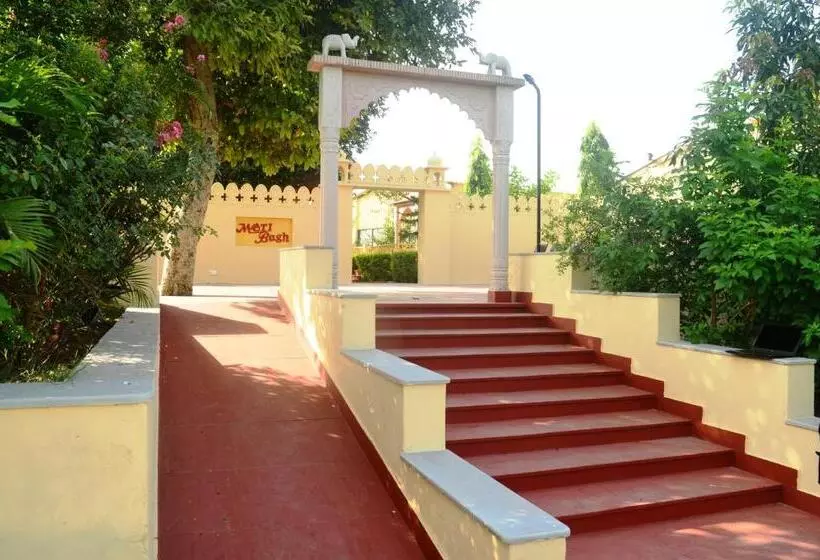ホテル Motibagh