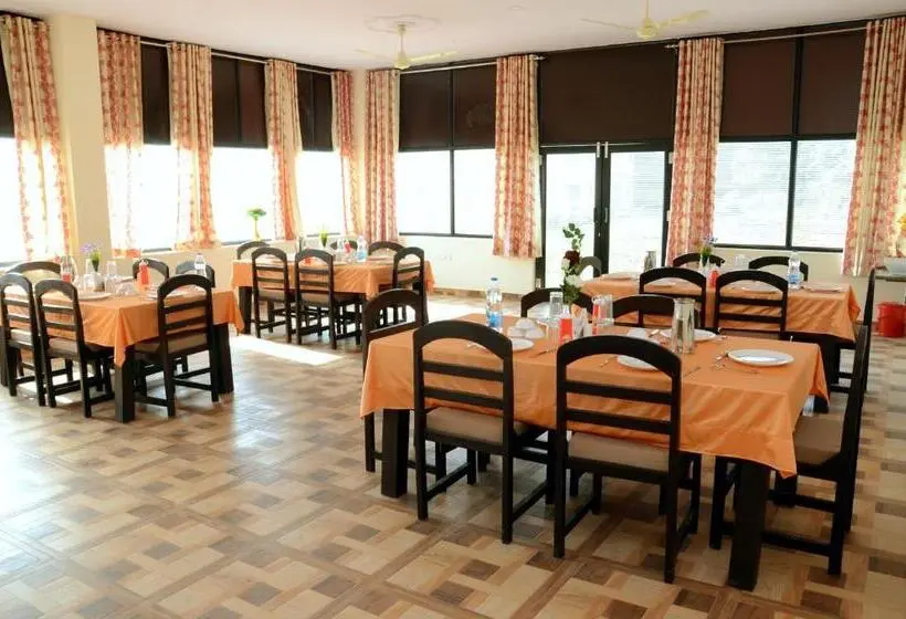 Hotelli Motibagh Resort