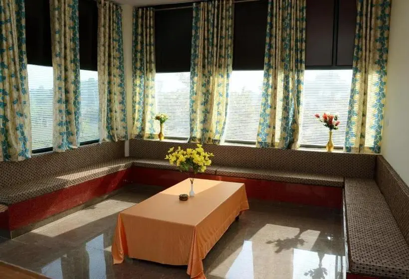 Hotelli Motibagh Resort