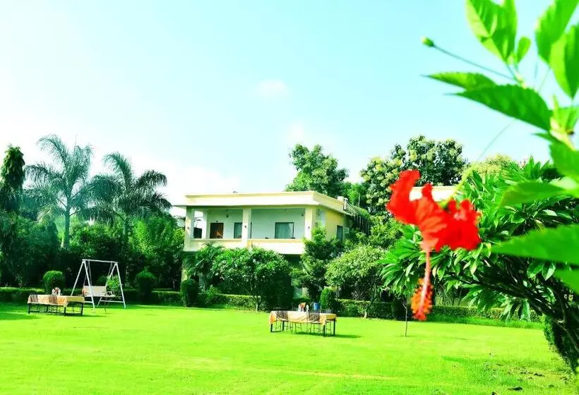 Hotelli Motibagh Resort