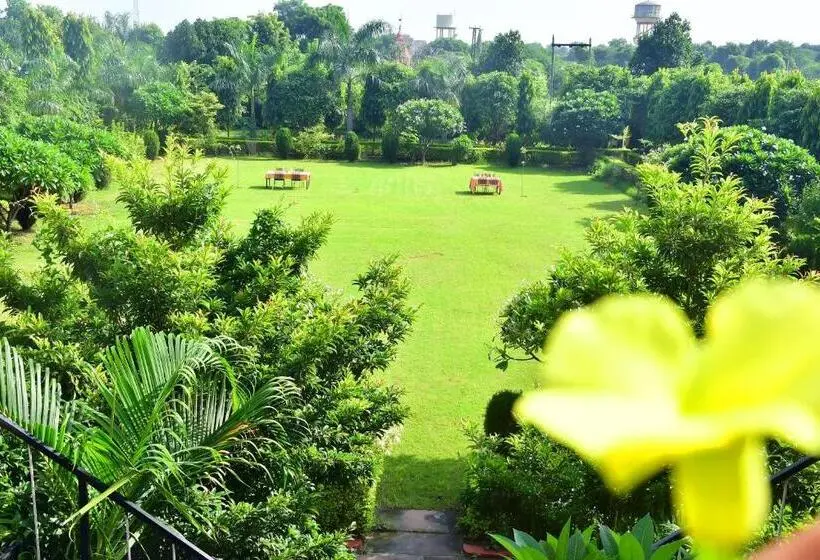 Hotelli Motibagh Resort