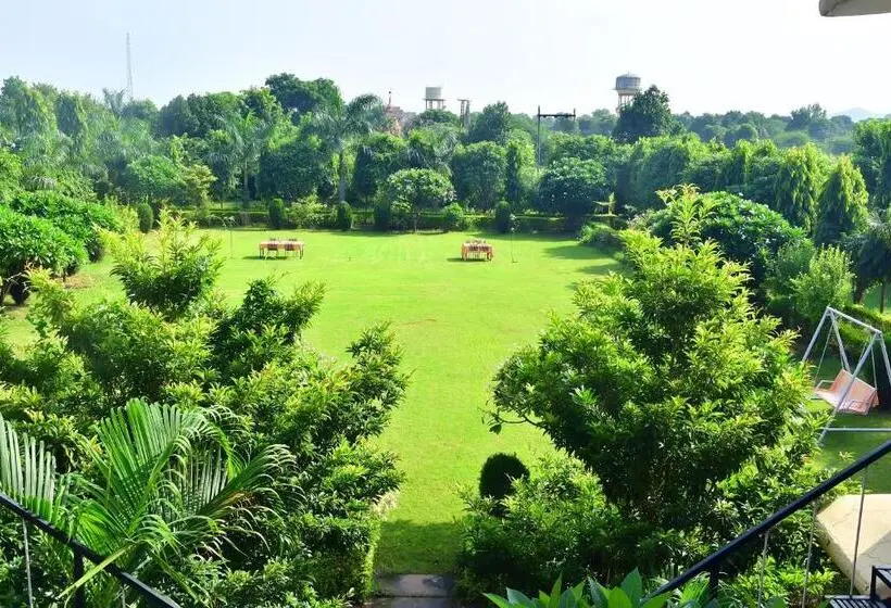 Hotelli Motibagh Resort