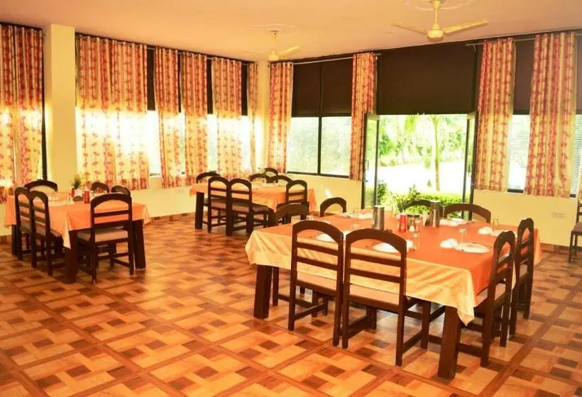 Hotelli Motibagh Resort