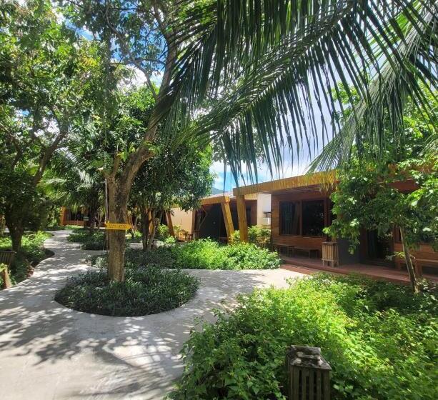 هتل Tan Son Nhat Con Dao Resort