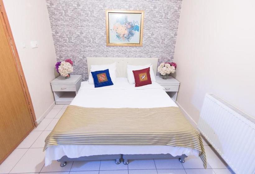 Hotel White Palace Apart  Old City