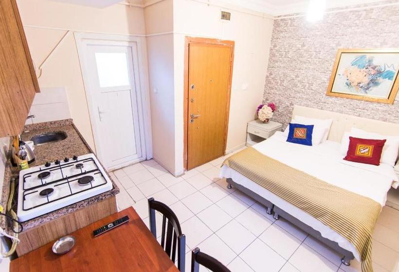 Hotel White Palace Apart  Old City