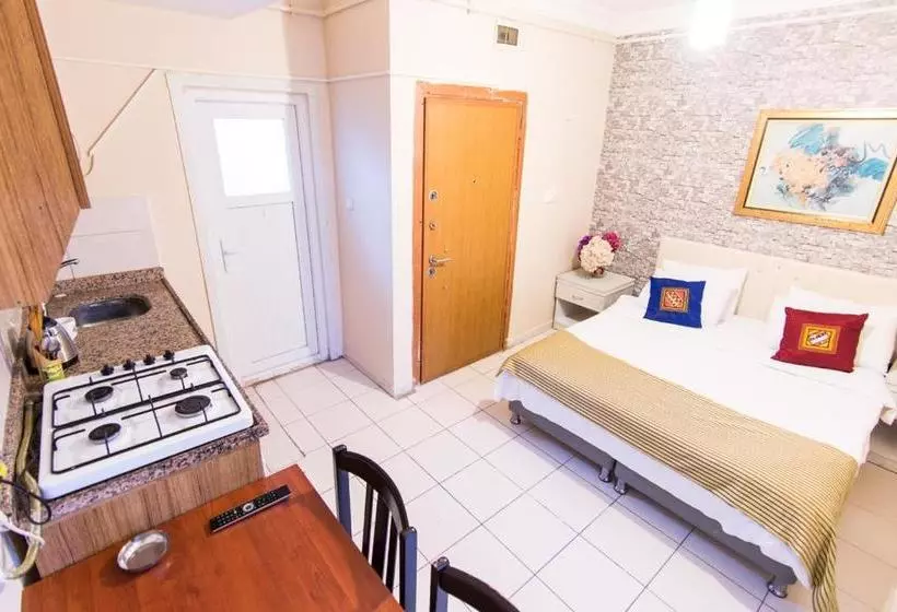 Hotel White Palace Apart  Old City